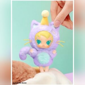 🐱 Pop Mart x Baby Molly Pocket Friends Plush Pendant - Leave Me Alone
